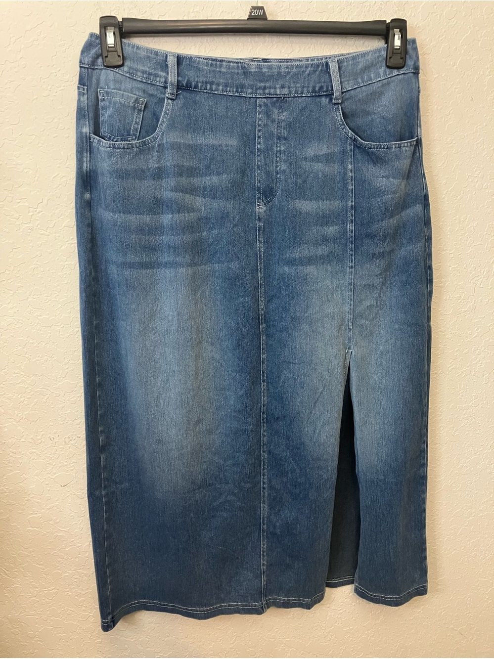 HALARA Denim Pencil Skirt with Side Slit and pockets